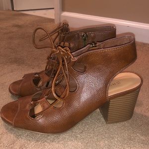 Brown (soft) heels